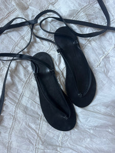 Chi Chi All Black